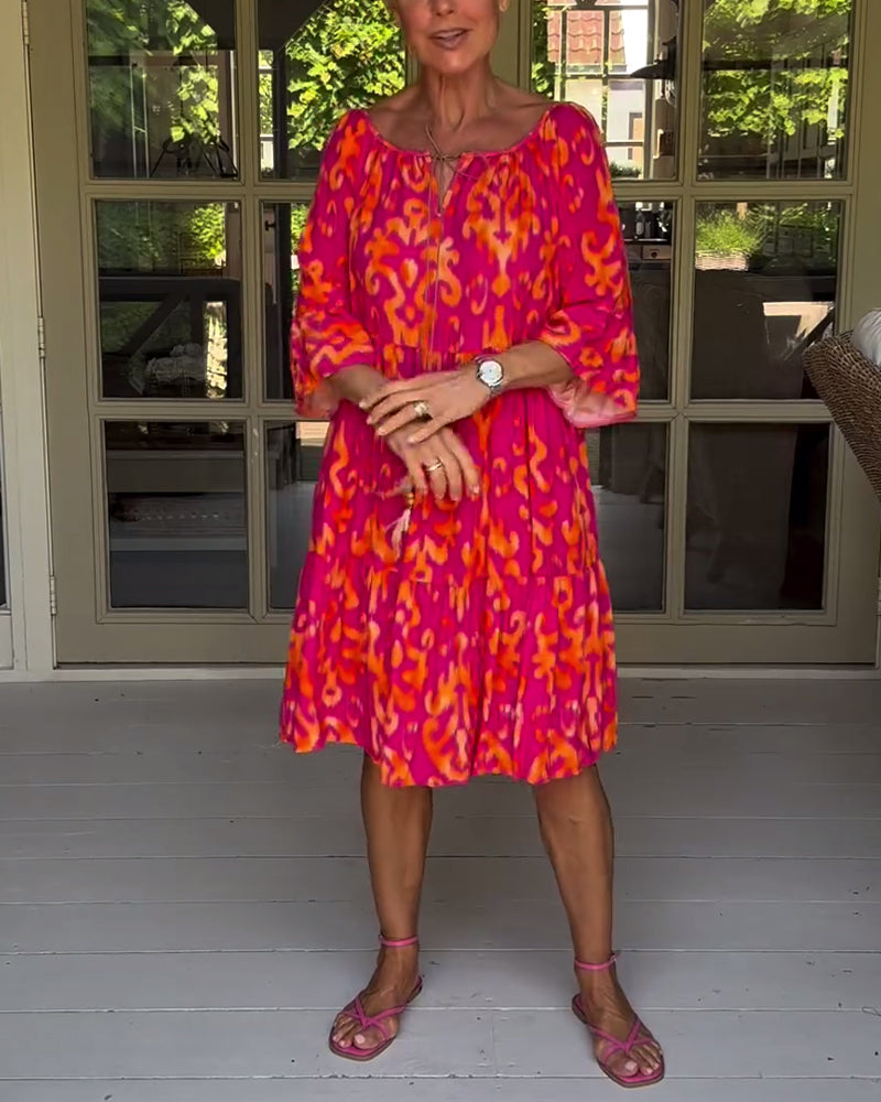 NIPPON™| プリントと七分袖の赤いドレス