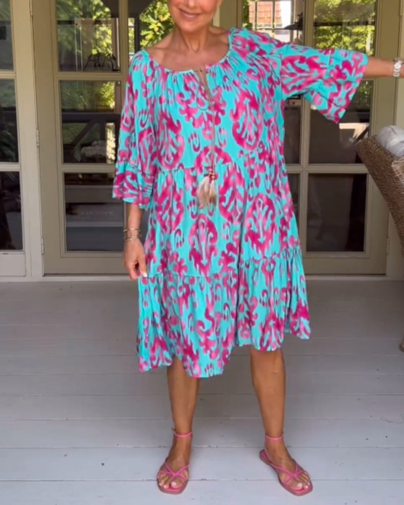 NIPPON™| プリントと七分袖の赤いドレス