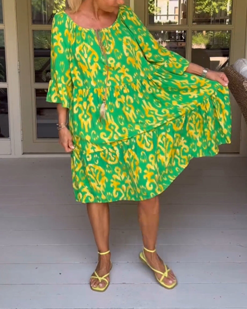 NIPPON™| プリントと七分袖の赤いドレス