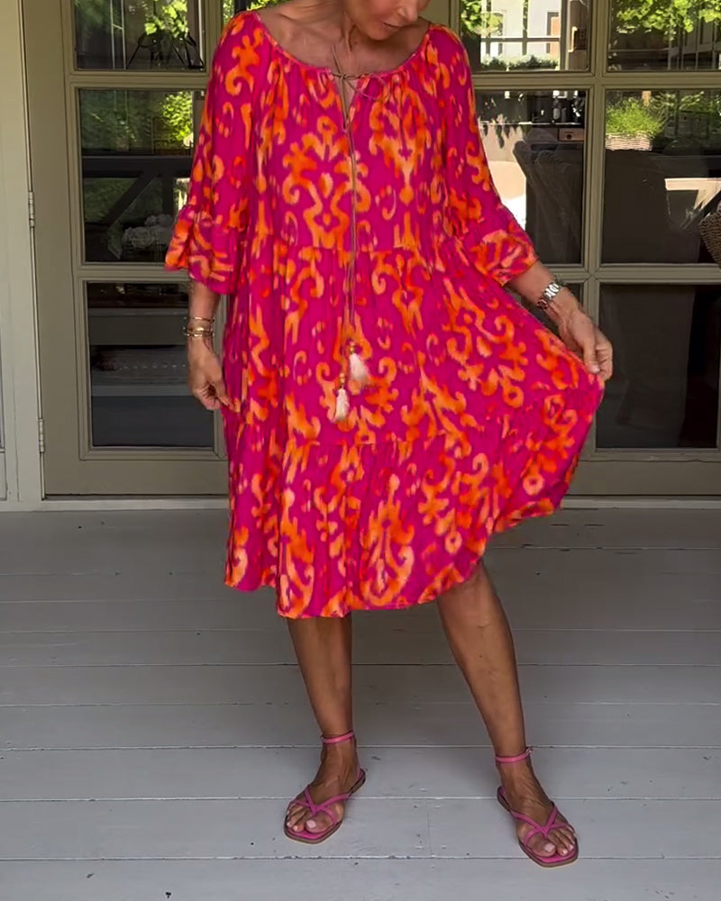 NIPPON™| プリントと七分袖の赤いドレス